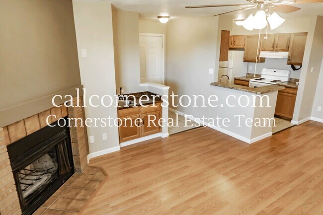 Building Photo - 2225 Split Rock Dr