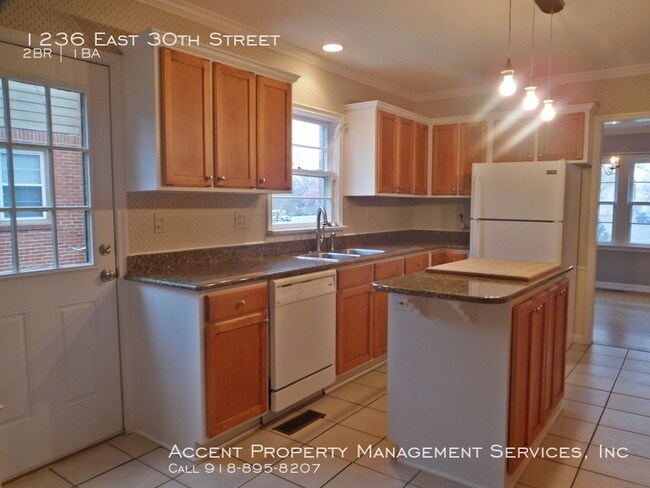 Foto del edificio - 1236 E 30th St