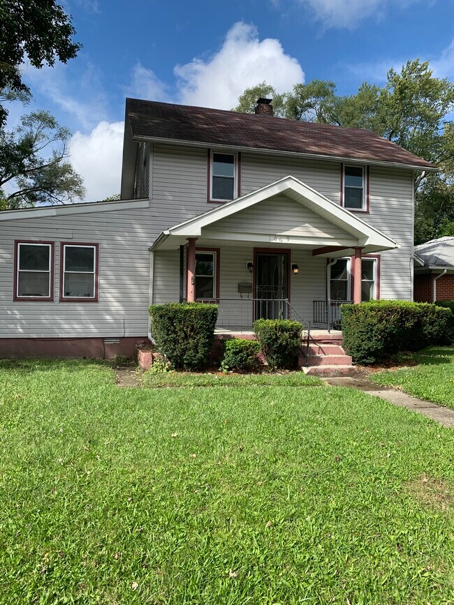 Building Photo - 1009 Underwood Ave