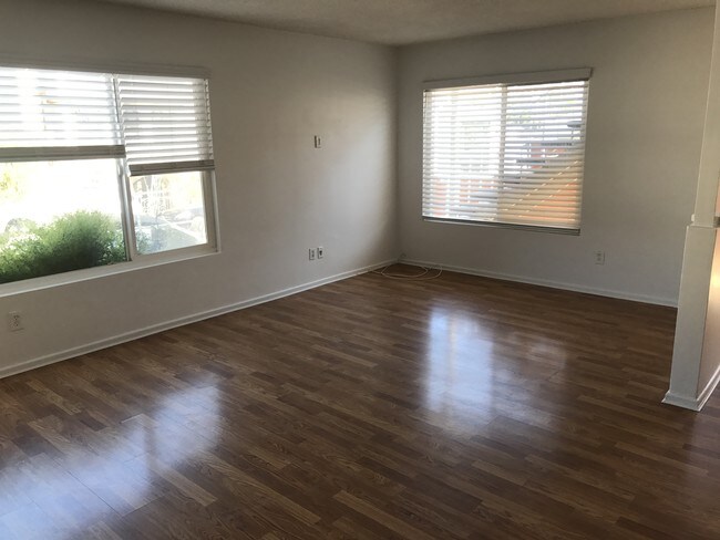 SALA DE ESTAR - 410 28th St