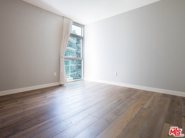 Building Photo - 13700 Marina Pointe Dr