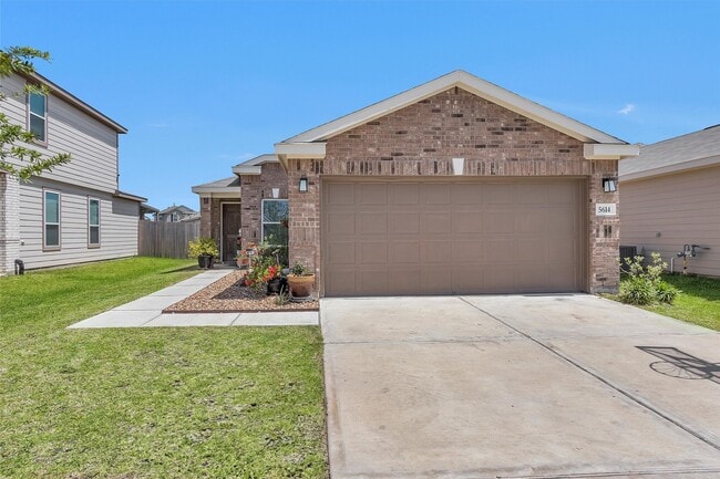 Building Photo - 5614 Grizzly Bear Wy