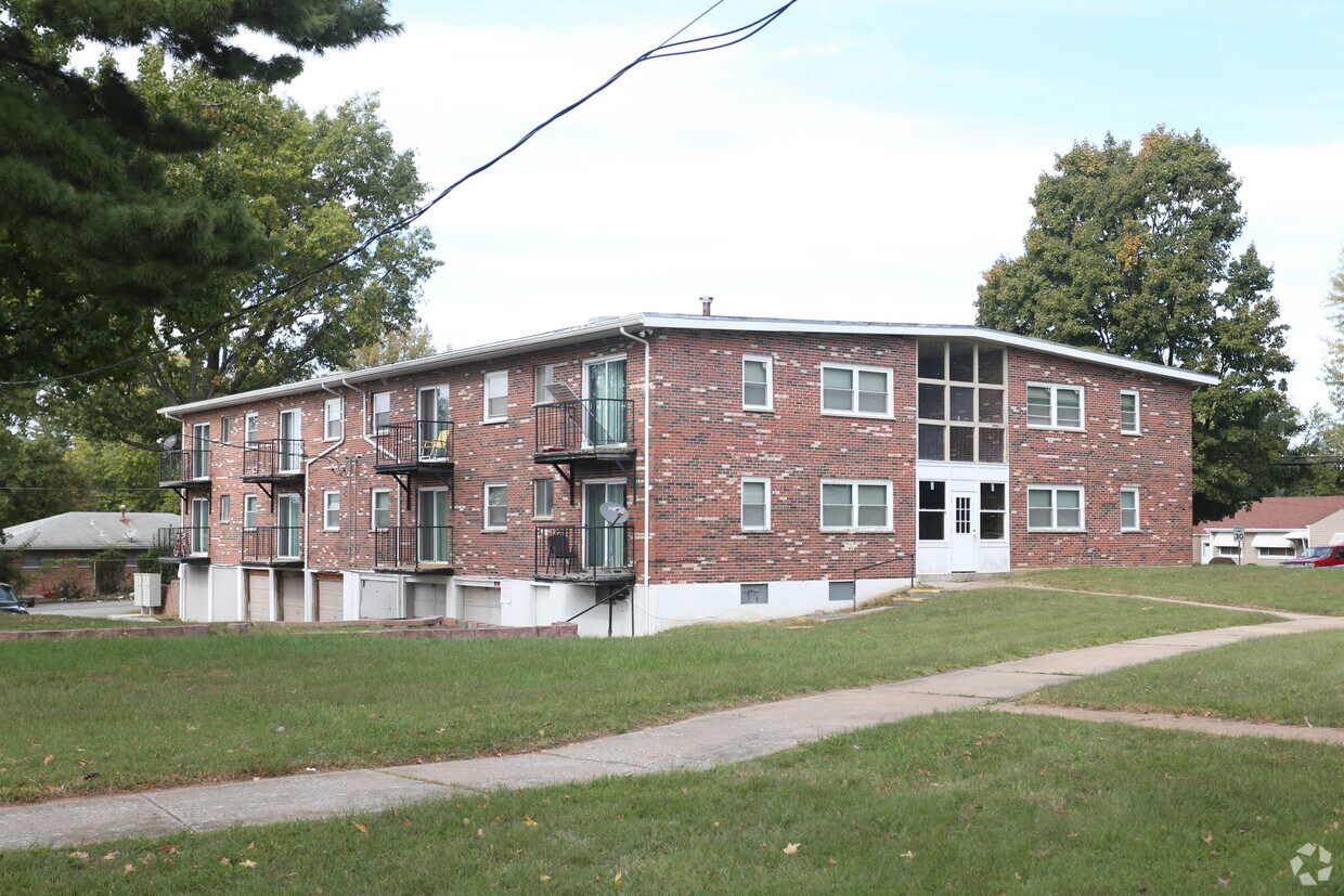 Rolling Hills Apartments Jennings, MO