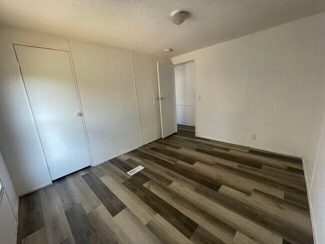 Building Photo - 110 Bella Holw