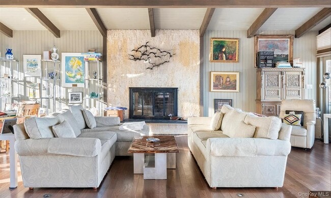 Building Photo - 154 W Lake Dr