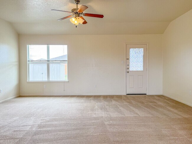 Foto del edificio - Available NOW!!!! This charming 1 story, 3...