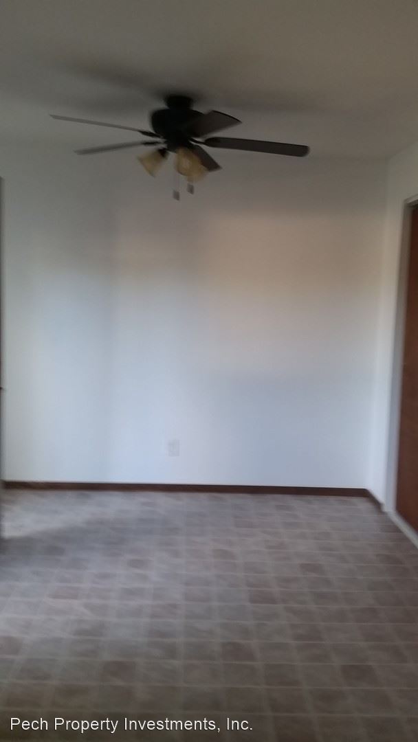Building Photo - 800-822-822 Ridgeway Dr
