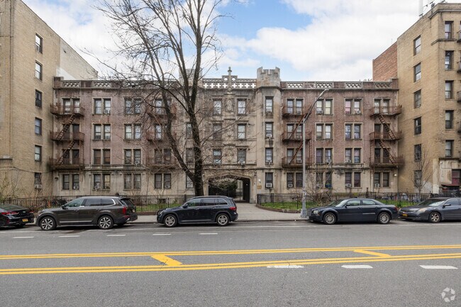 Front view - 540 Ocean Ave