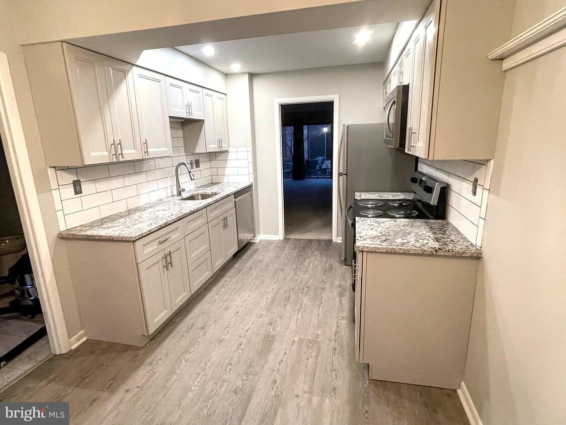 1009 Putnam Blvd Unit 70, Wallingford, PA 19086 Condo for Rent in