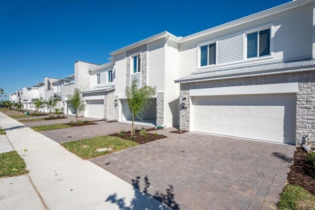 Building Photo - 339 Nine Iron Dr