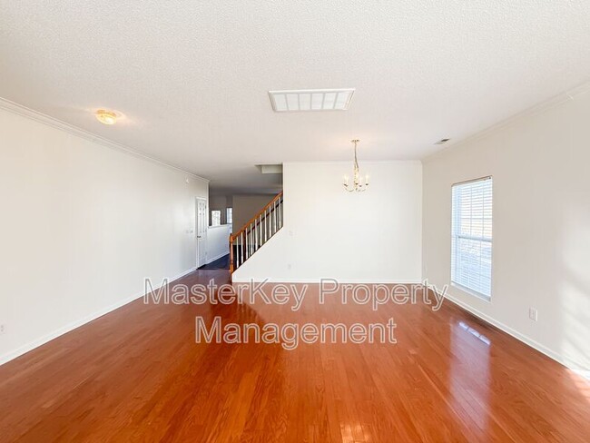 Foto del edificio - 4459 Karlbrook Ln