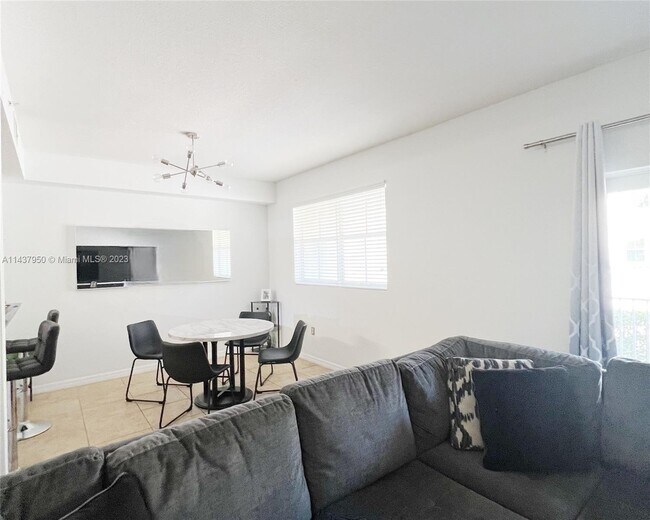 Foto del edificio - 8899 NW 107th Ct