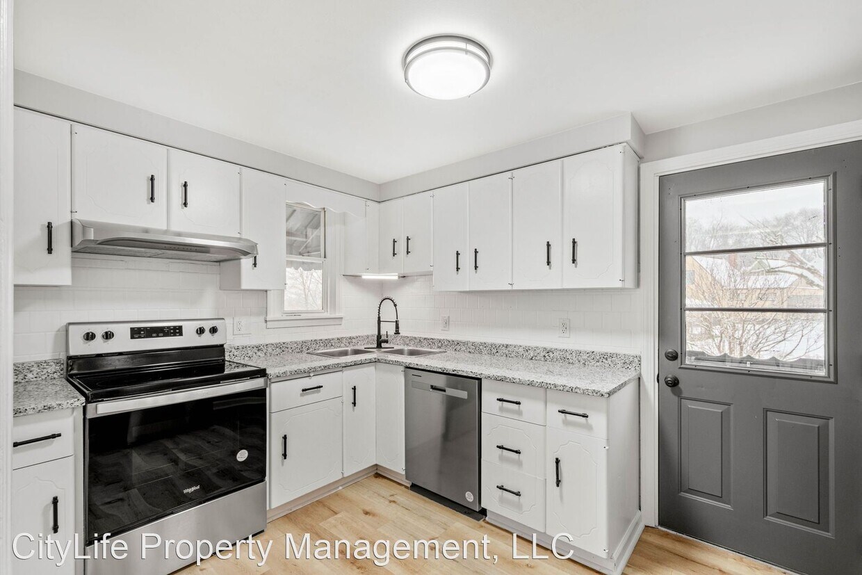 Primary Photo - 3 br, 1 bath House - 1001 Melrose Pl