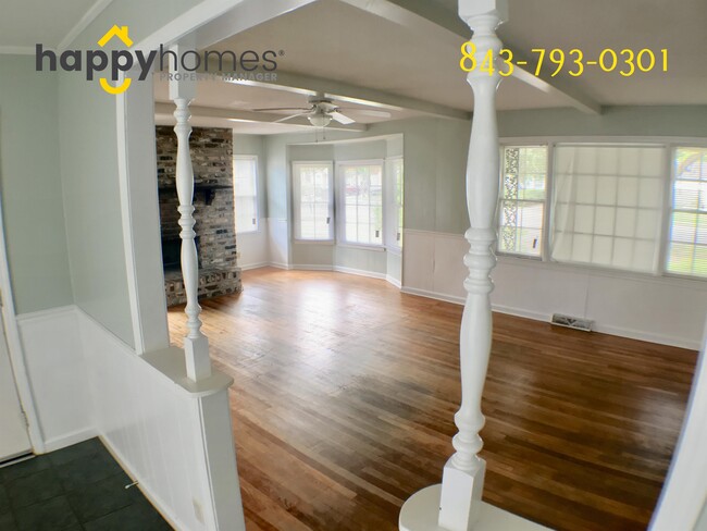Building Photo - 1172 Landsdowne Dr