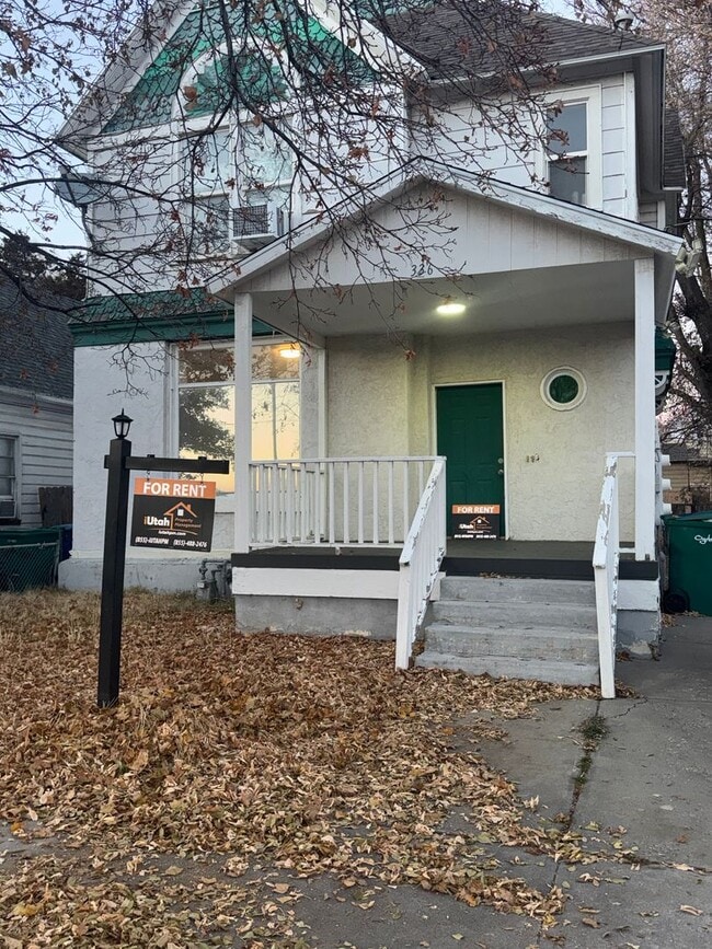 Building Photo - 336 18th St