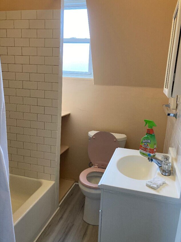 Foto del edificio - 498 Chestnut St