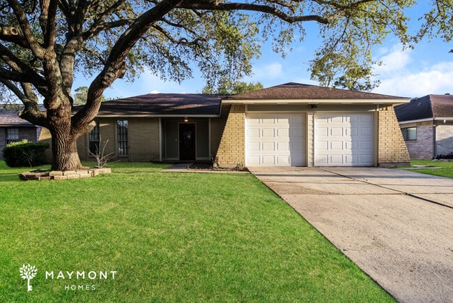 Building Photo - 17435 Jolly Boat Dr