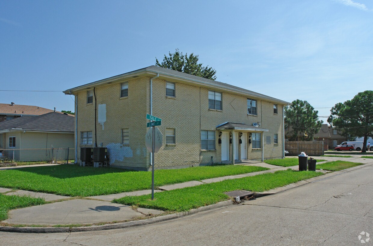 Primary Photo - 4645 Yale St