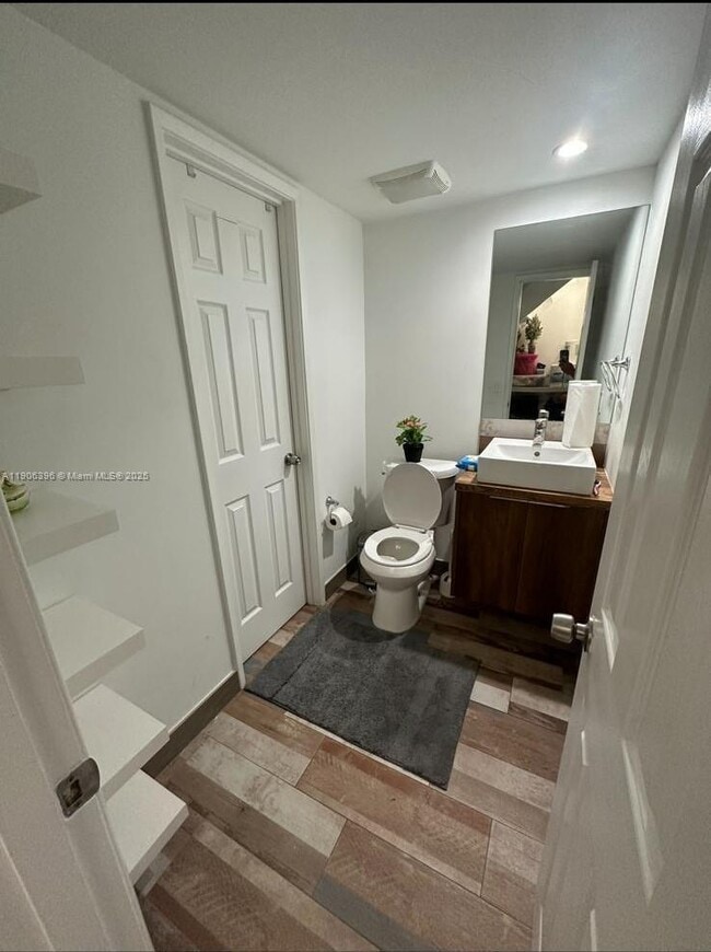 Foto del edificio - 9220 Fontainebleau Blvd