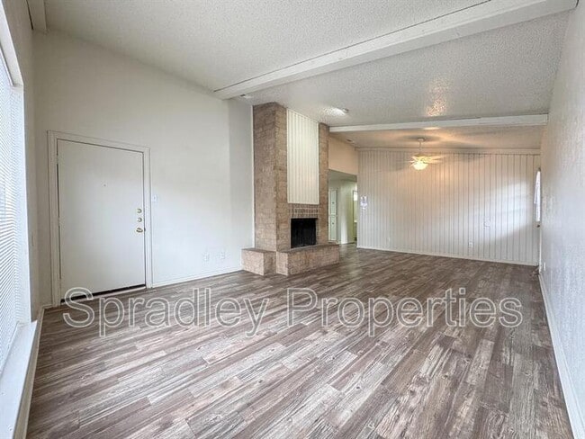Foto del edificio - 3806 Shallow Ford Rd