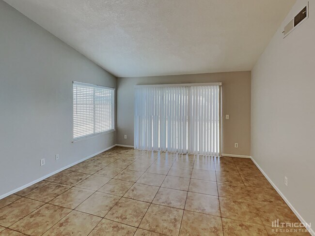 Foto del edificio - 1648 Trish Ln