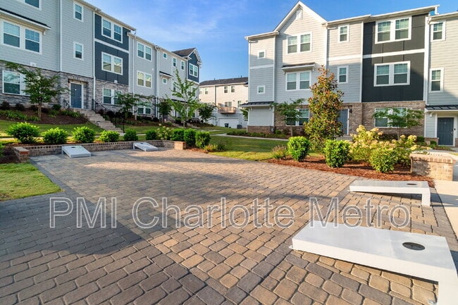 Building Photo - 4472 Millennium Ave