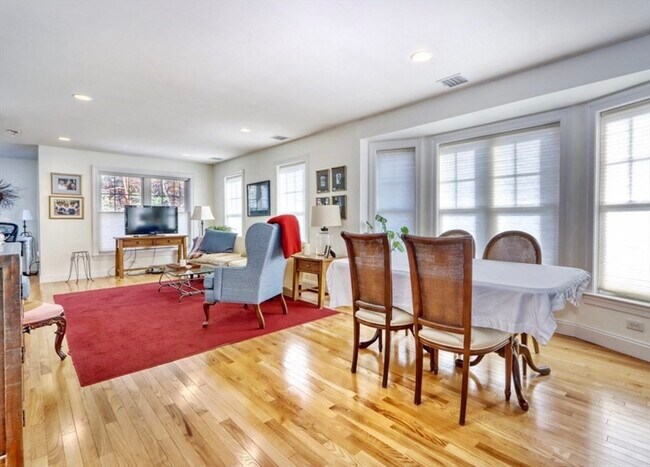 Foto del edificio - 32 Lagrange St