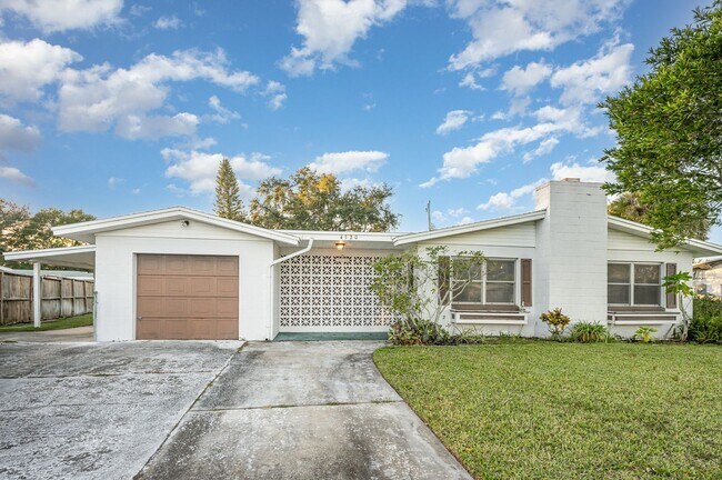 Foto del edificio - 4320 Beacon Ave