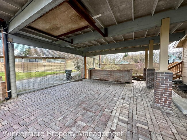 Building Photo - 2 br, 2 bath House - 2412 Peabody St