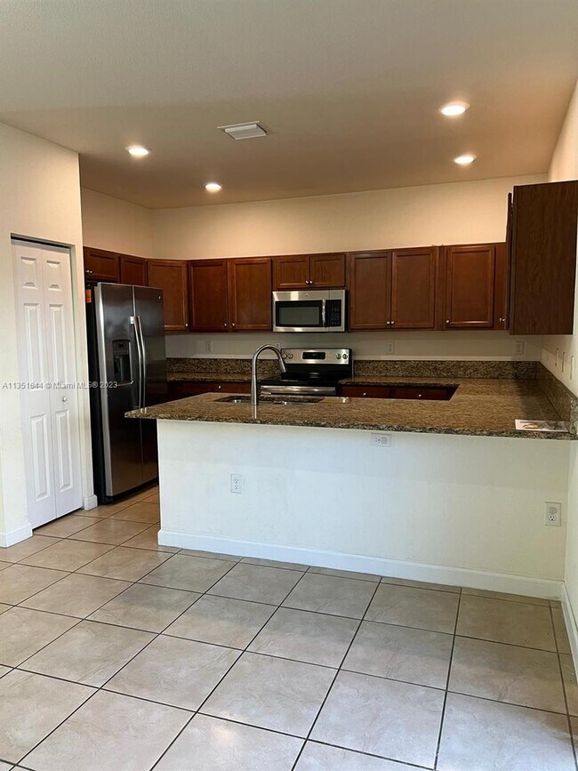 Foto del edificio - 11521 SW 250th St