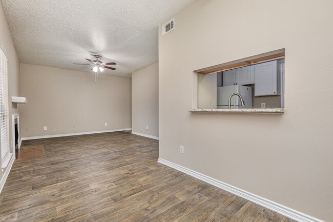 Foto del edificio - 3615 W Northgate Dr