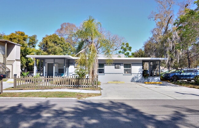 Photo - 914 Hart St Townhome