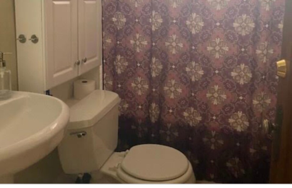 Foto del edificio - 3022 N Oakland Ave