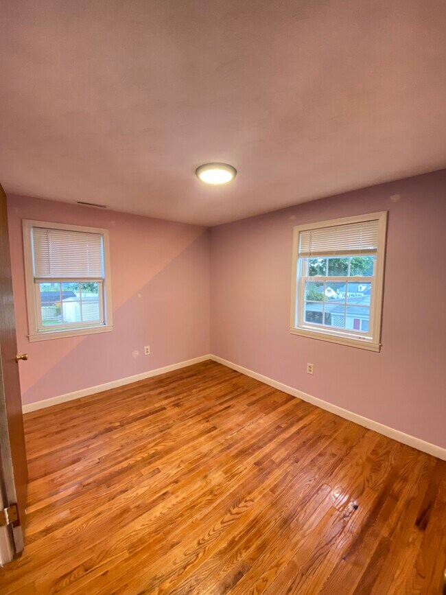 Building Photo - 2367 Corbin Ave