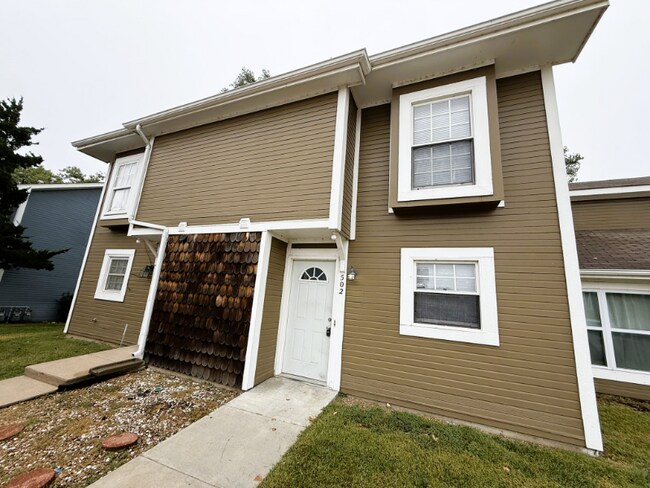 Foto del edificio - 6725 W Shade Ln
