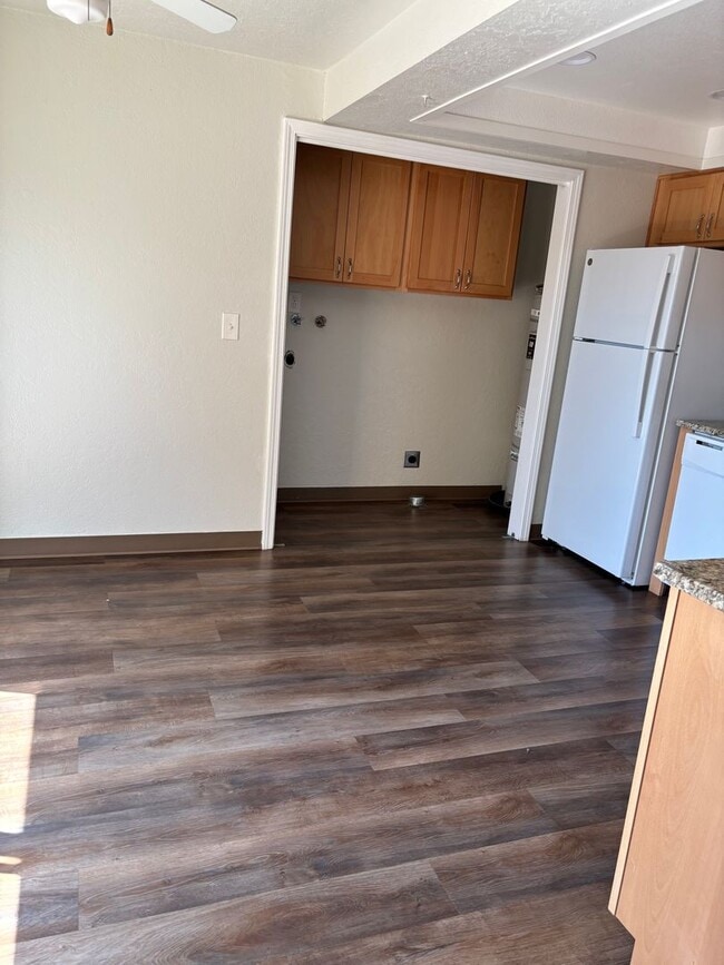 Building Photo - Broad Street Duplexes