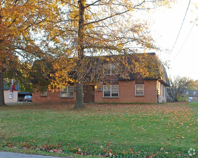 Building Photo - 5029 Aravesta Ave
