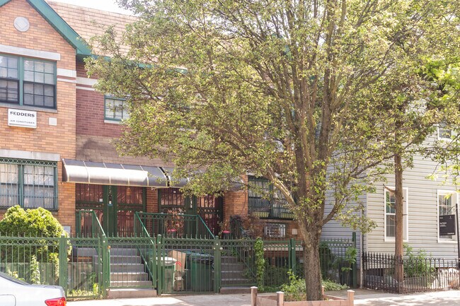 Foto del edificio - 310 Chauncey St