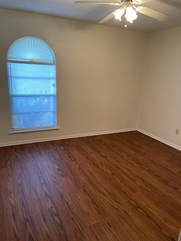 Foto del edificio - 4705 Diaz Ave