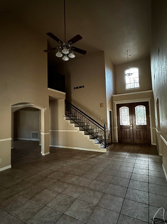 Foto del edificio - 431 Puig Dr