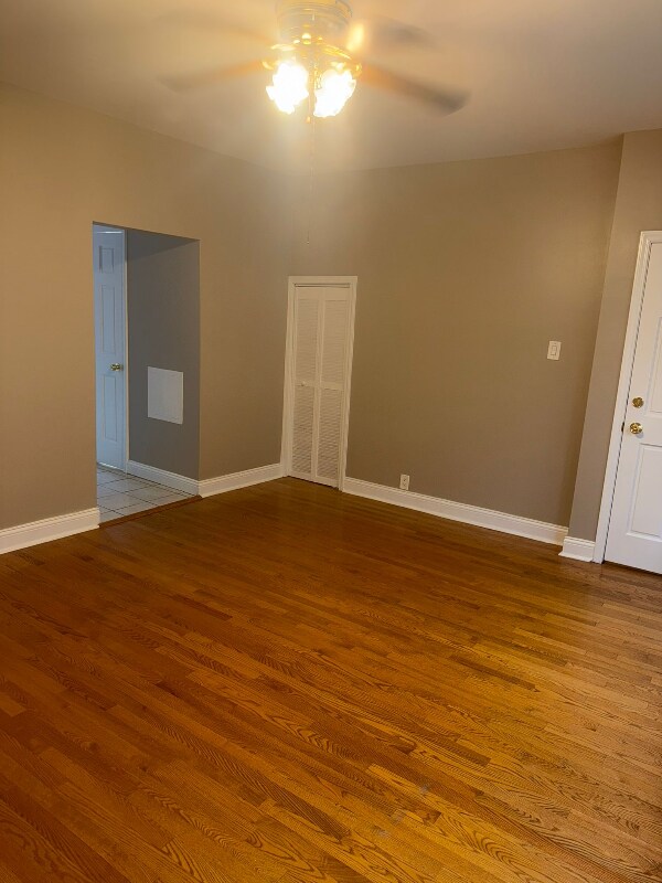 Foto del edificio - 2124 W 24th St