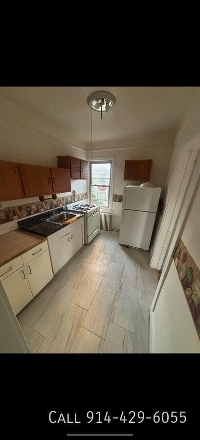 Foto del edificio - 383 Ashford Ave