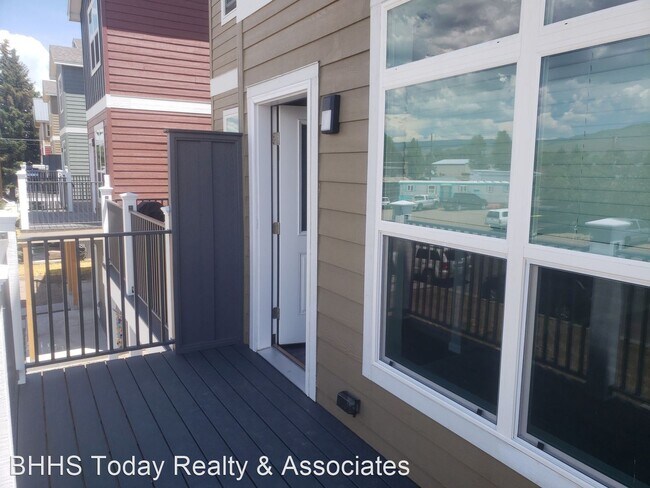 Building Photo - 3 br, 3 bath House - 214 S 10th Street Unit H