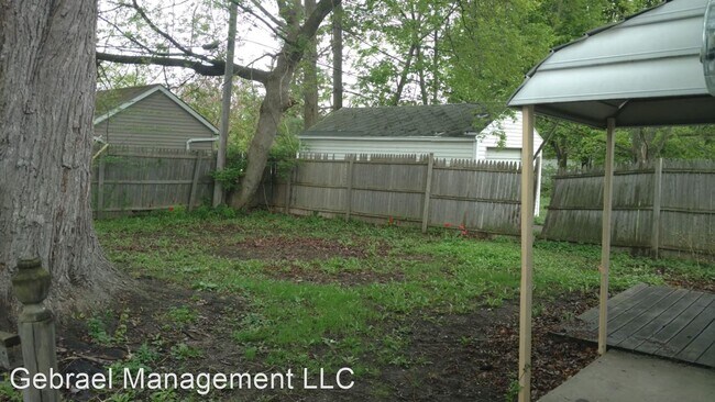 Building Photo - 1124 N Ballenger Hwy