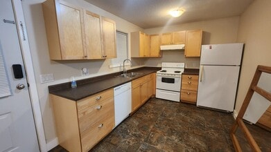 Building Photo - 2262 Ashlee Rd