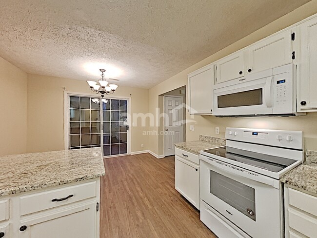 Building Photo - 3716 Creston Ct
