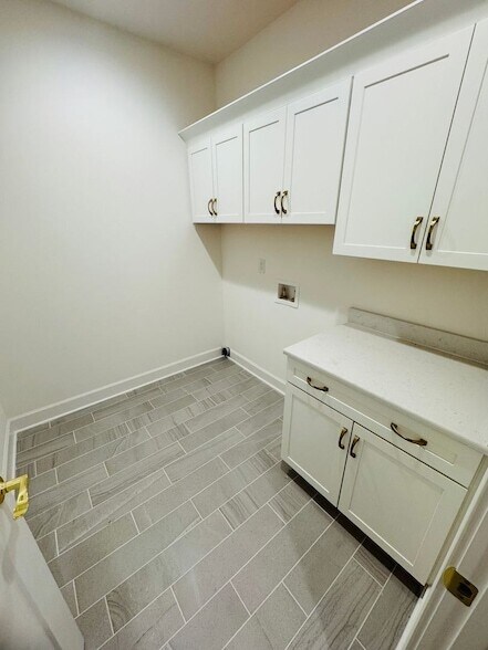 Building Photo - 118 Nickolas Cir