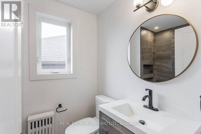 Photo du bâtiment - 185 Bowie Ave