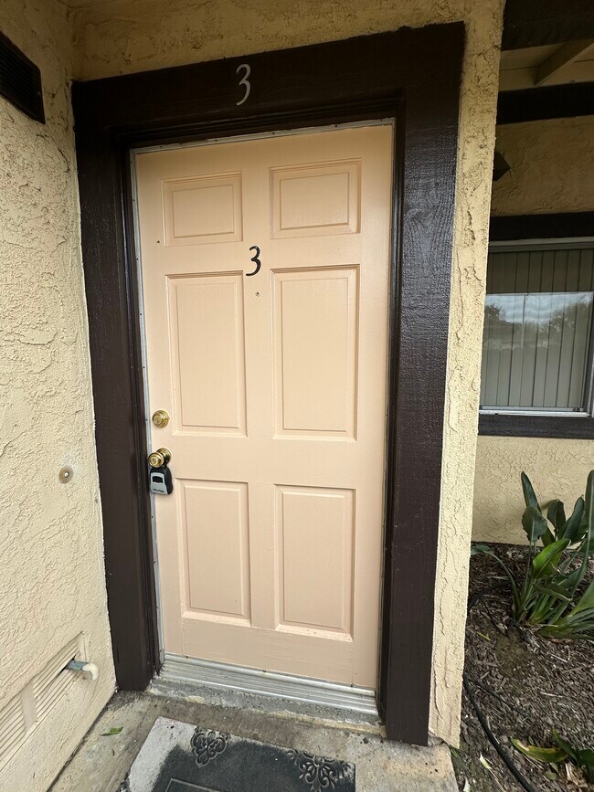 701 Summerwood Ln, Lompoc, CA 93436 Townhome Rentals in Lompoc CA