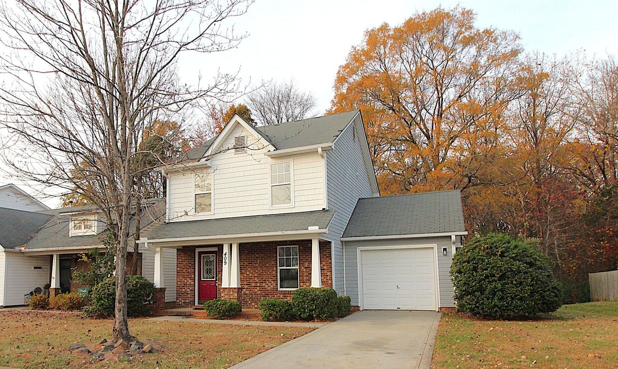 Primary Photo - 3 Bedroom Home with a 1 Car garage!